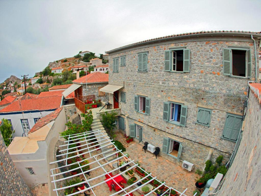 Theano Guesthouse Идра Номер фото