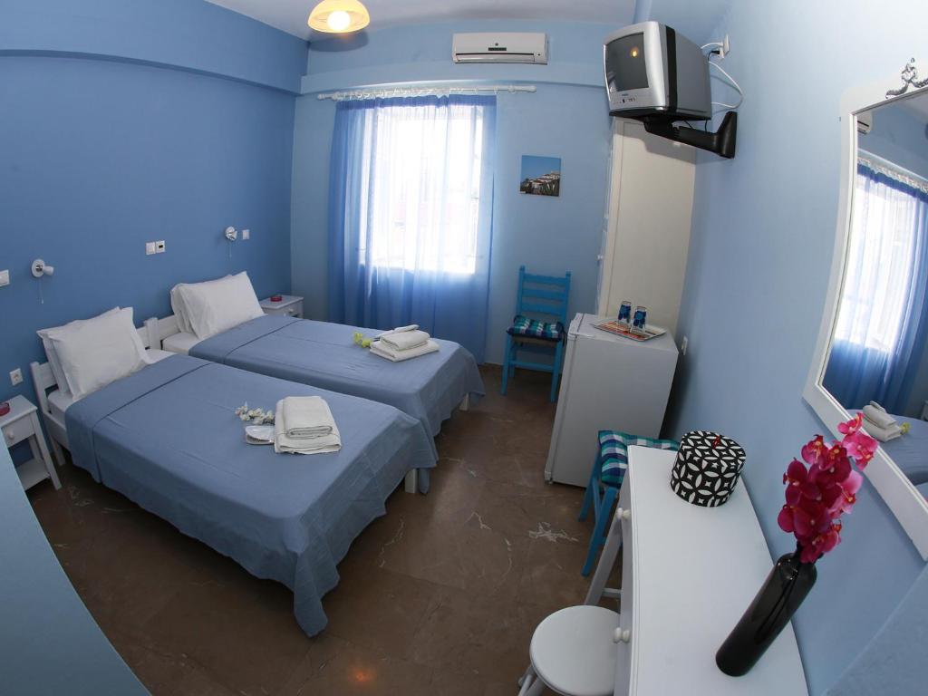 Theano Guesthouse Идра Экстерьер фото