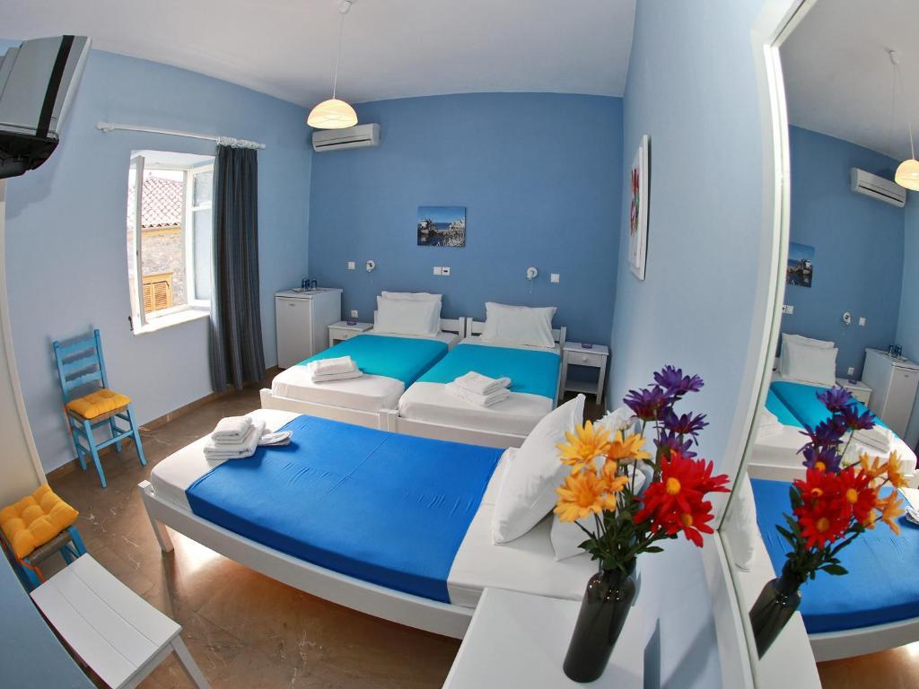 Theano Guesthouse Идра Экстерьер фото
